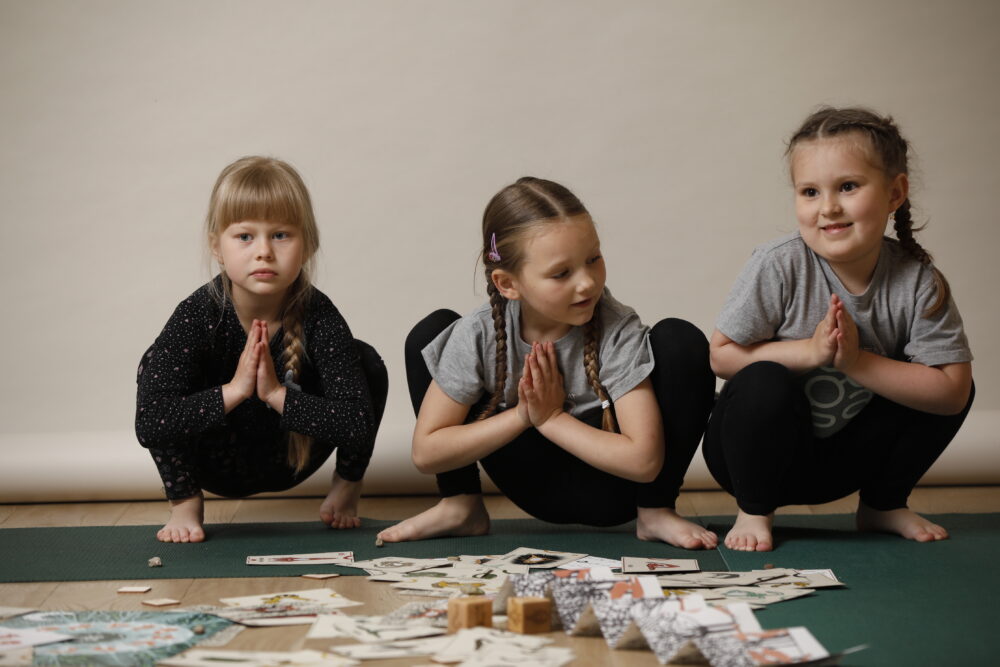 Joga gra dla dzieci - jogra <br/>w drewnianym pudełku - obrazek 24