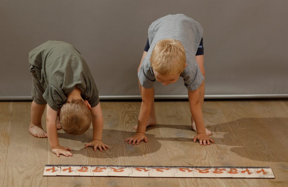Warsztat Joga - joga puzzle drewniane - jograki - powitanie słońca